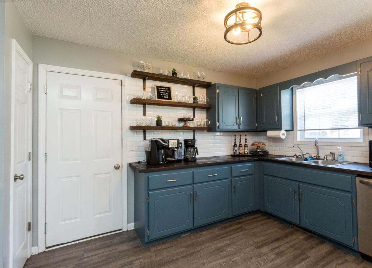 Once-In-A-Lifetime Coffee-Themed Stay For Up To 8 Clarksville Exterior photo